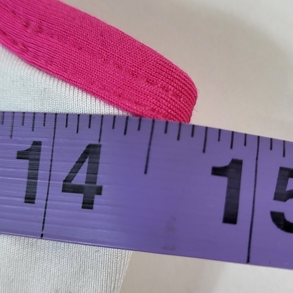 NWT Fabletics Pink Sports Bra - Picture 3 of 6